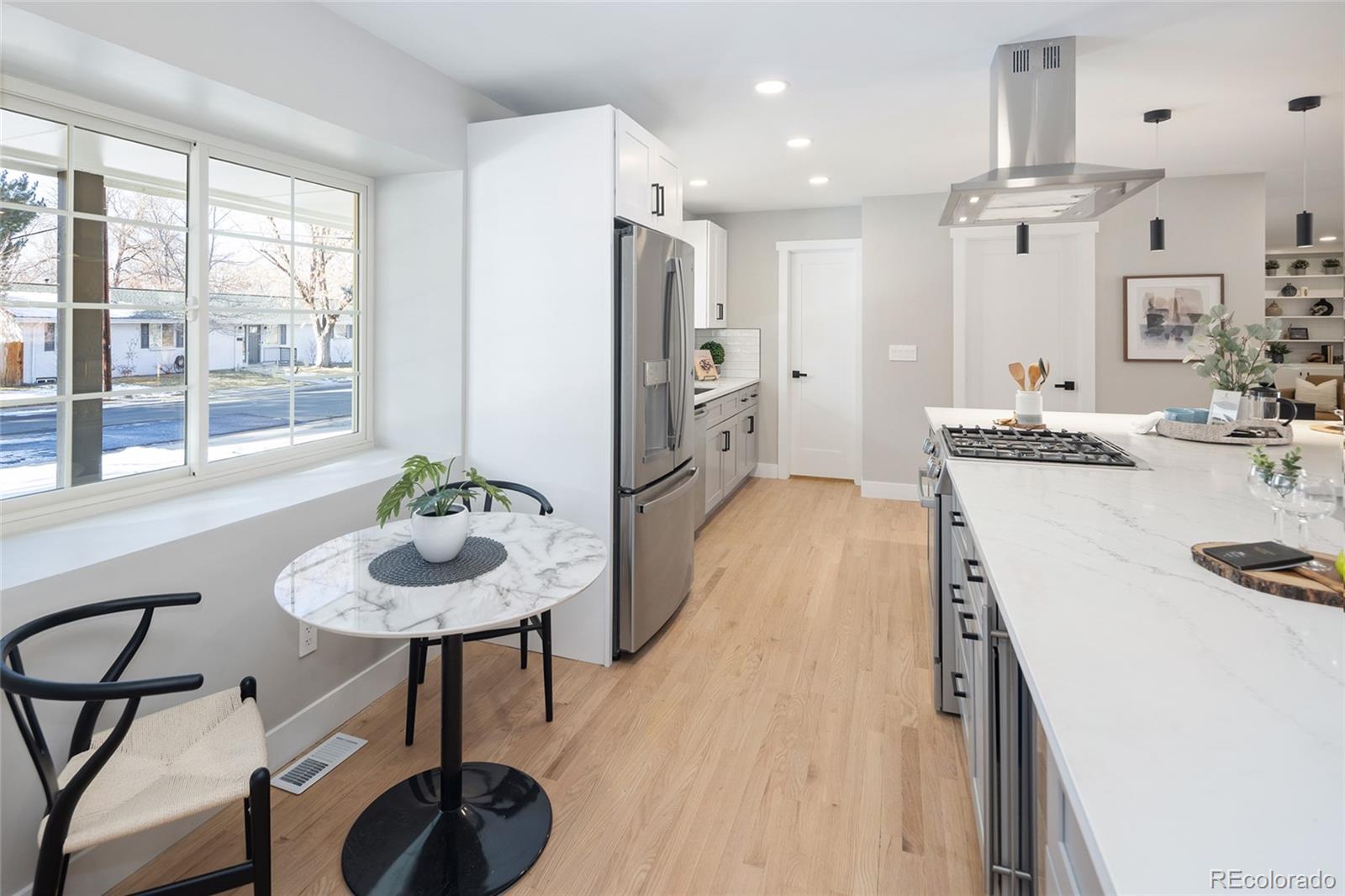 2718 S Langley Court