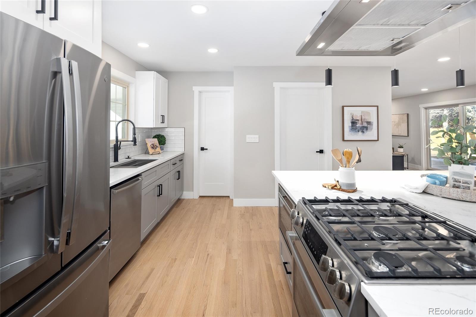 2718 S Langley Court