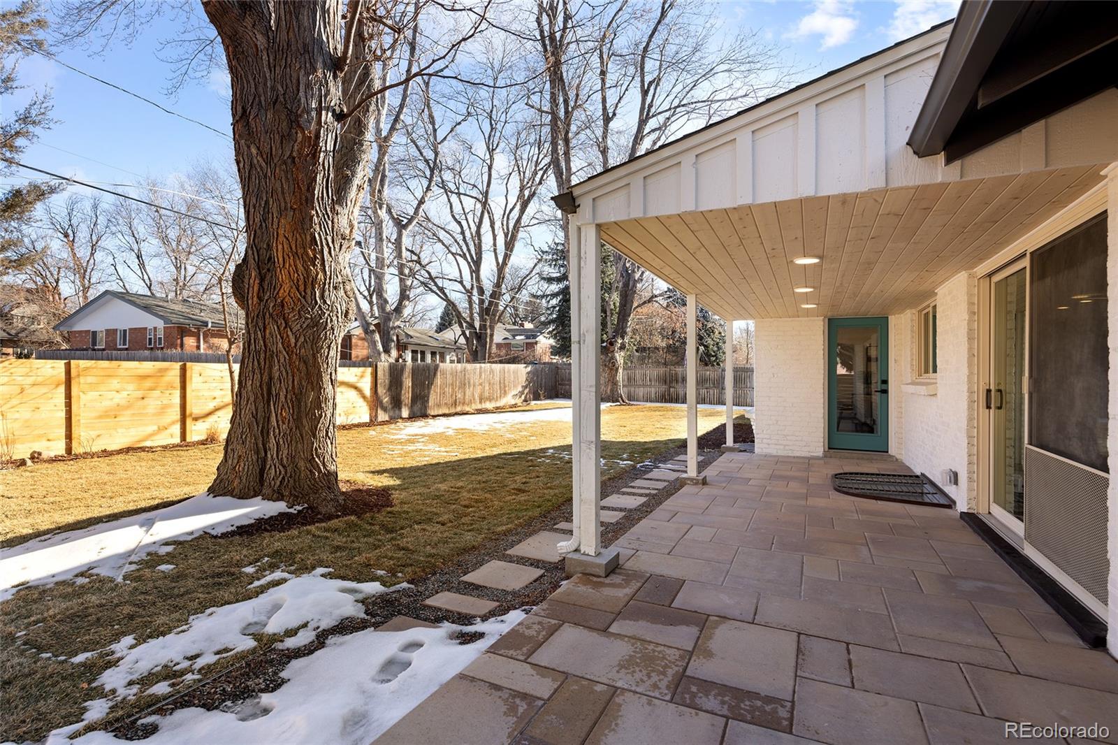 2718 S Langley Court