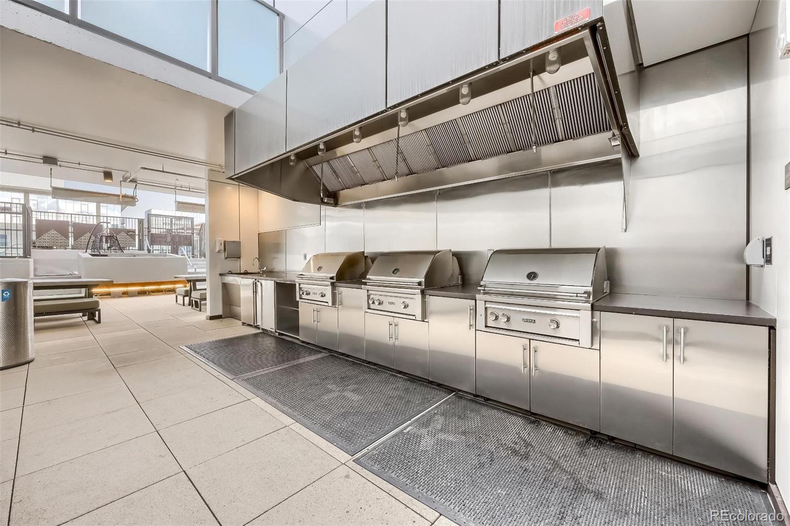 1750 Wewatta Street Unit: 927