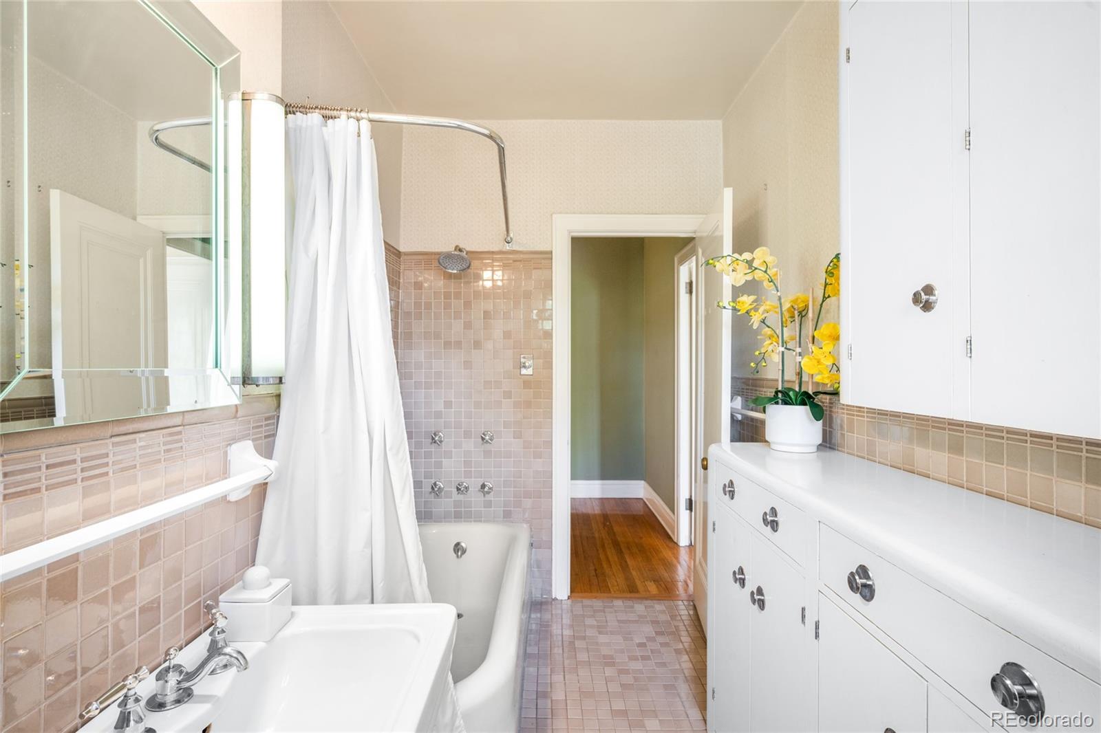 99 S Downing Street Unit: 101