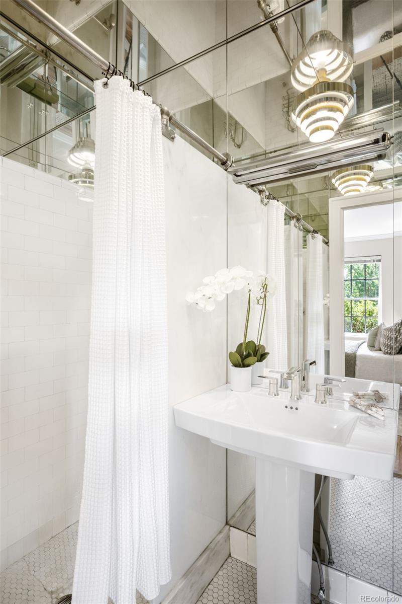 99 S Downing Street Unit: 101