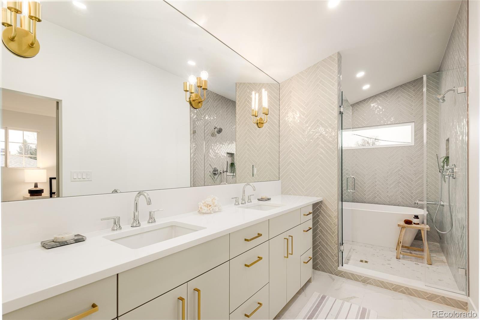 3000 S Gaylord Street