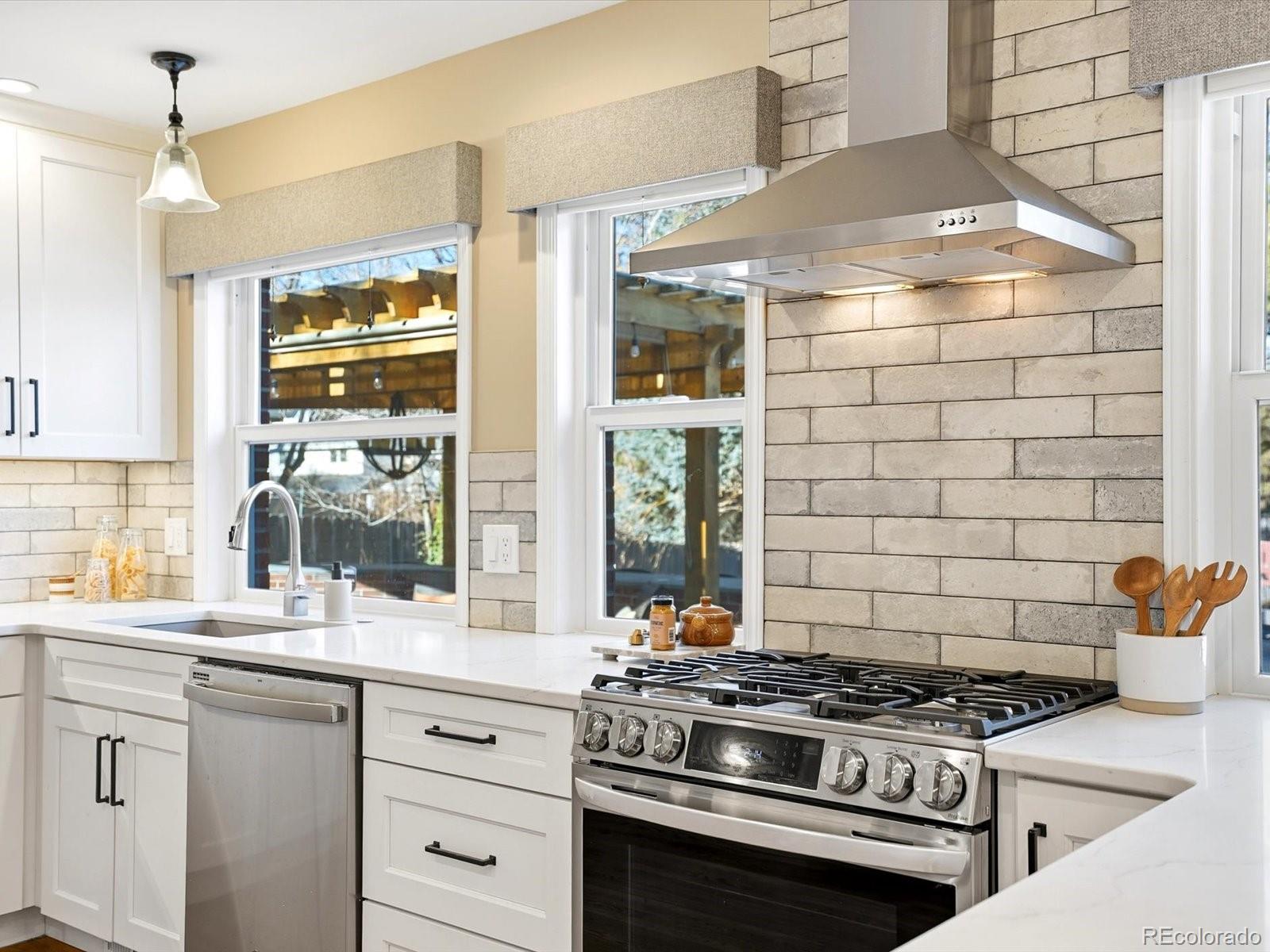 2544 S Krameria Street