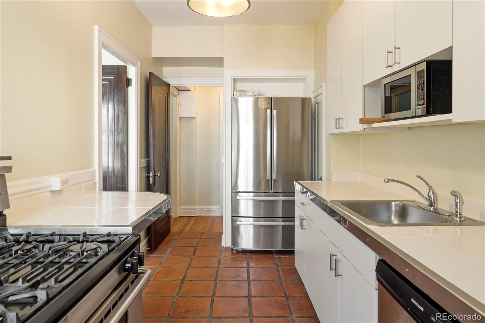 99 S Downing Street Unit: 507