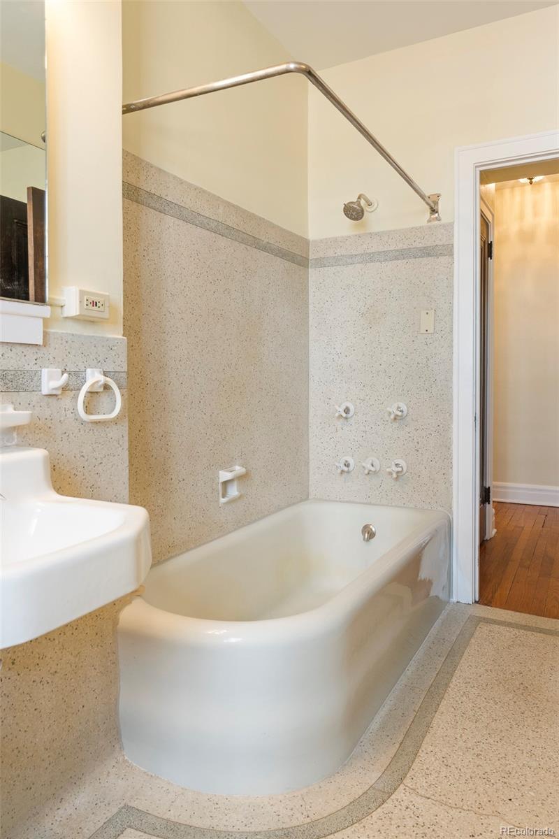 99 S Downing Street Unit: 507