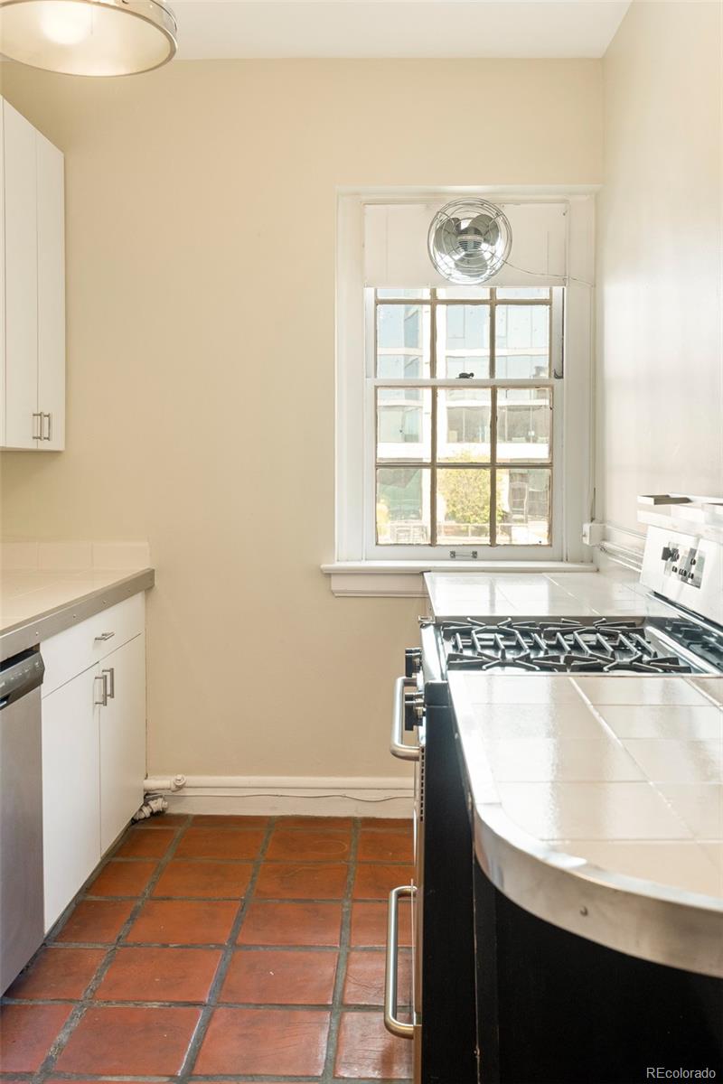 99 S Downing Street Unit: 507