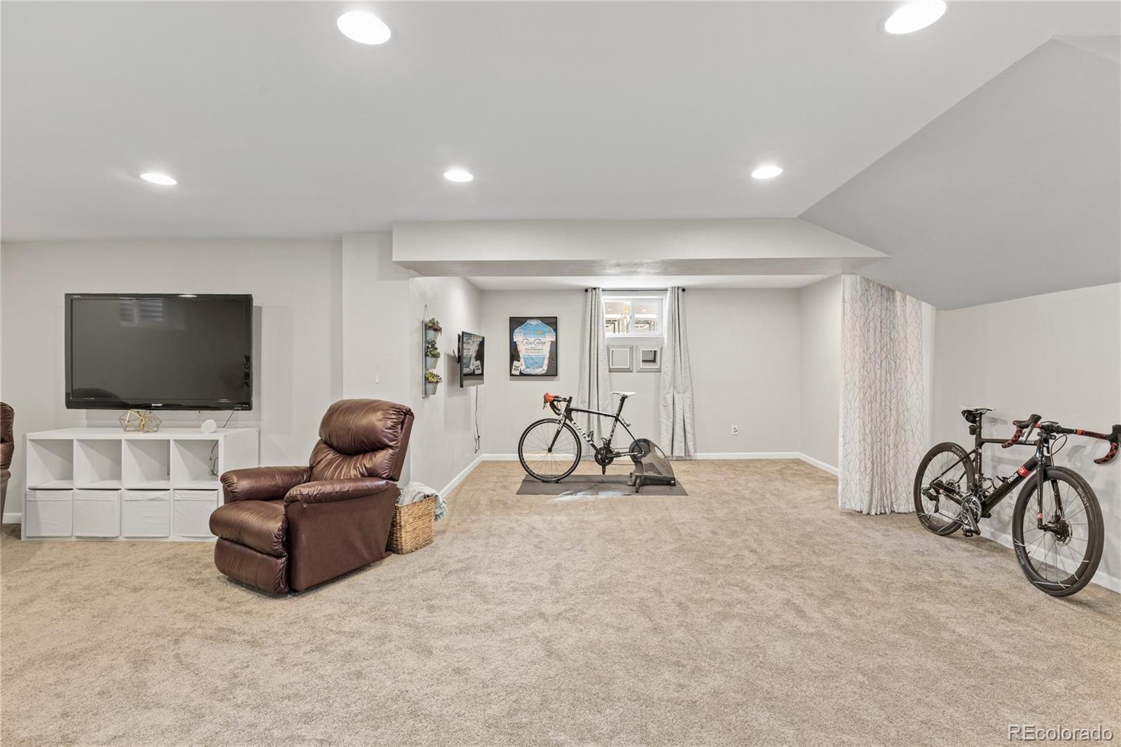 6166 S Eudora Way