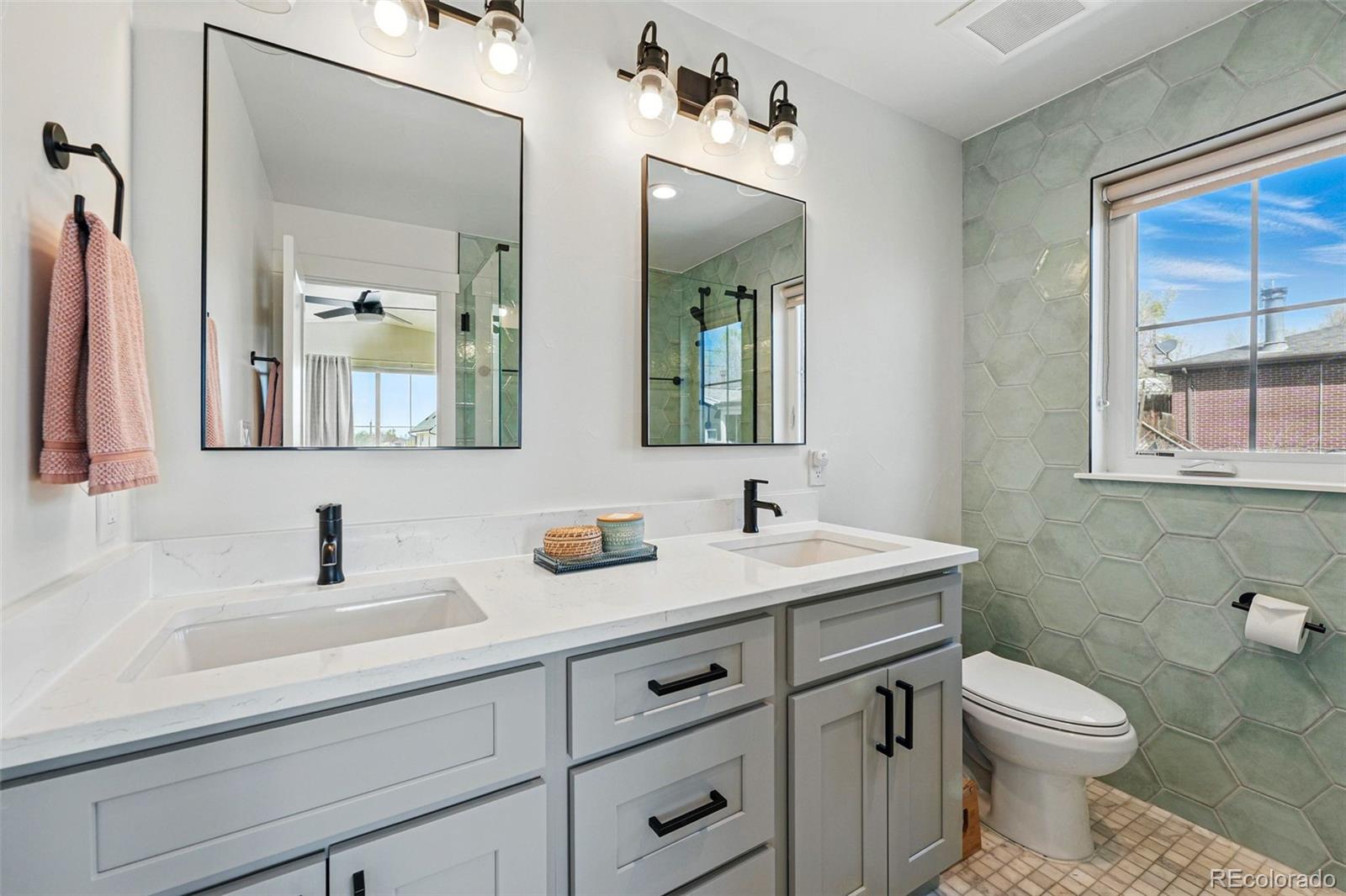 949 Raleigh Street Unit: 2