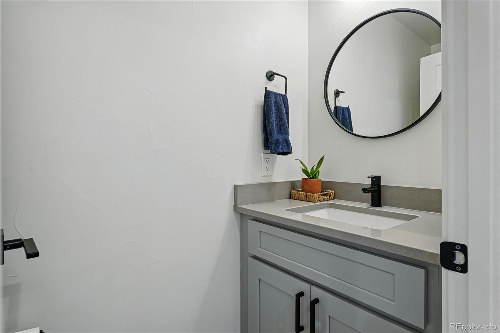 949 Raleigh Street Unit: 2