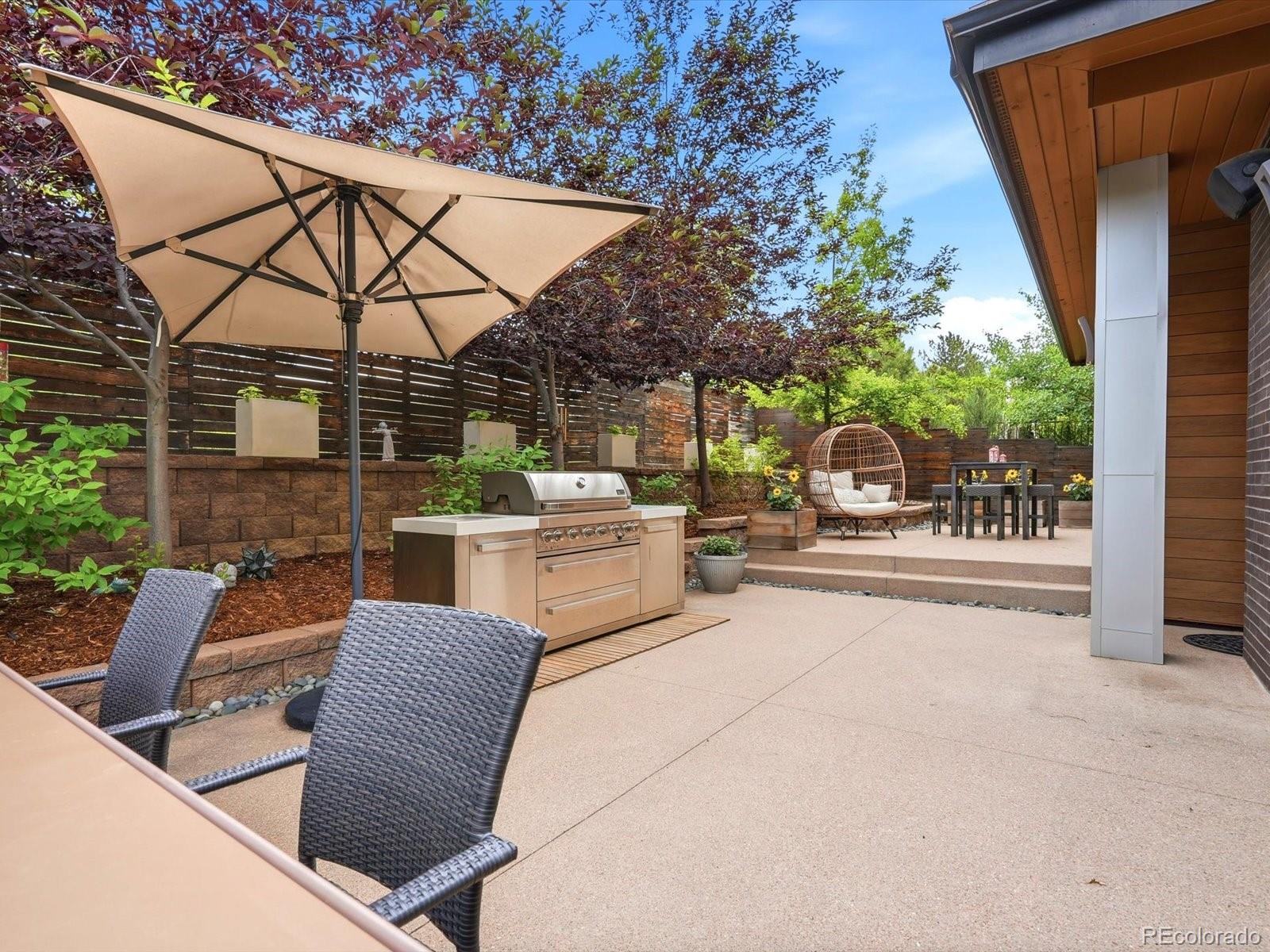 61 N Magnolia Way