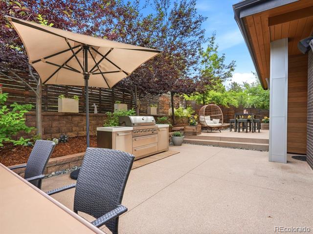 61 N Magnolia Way