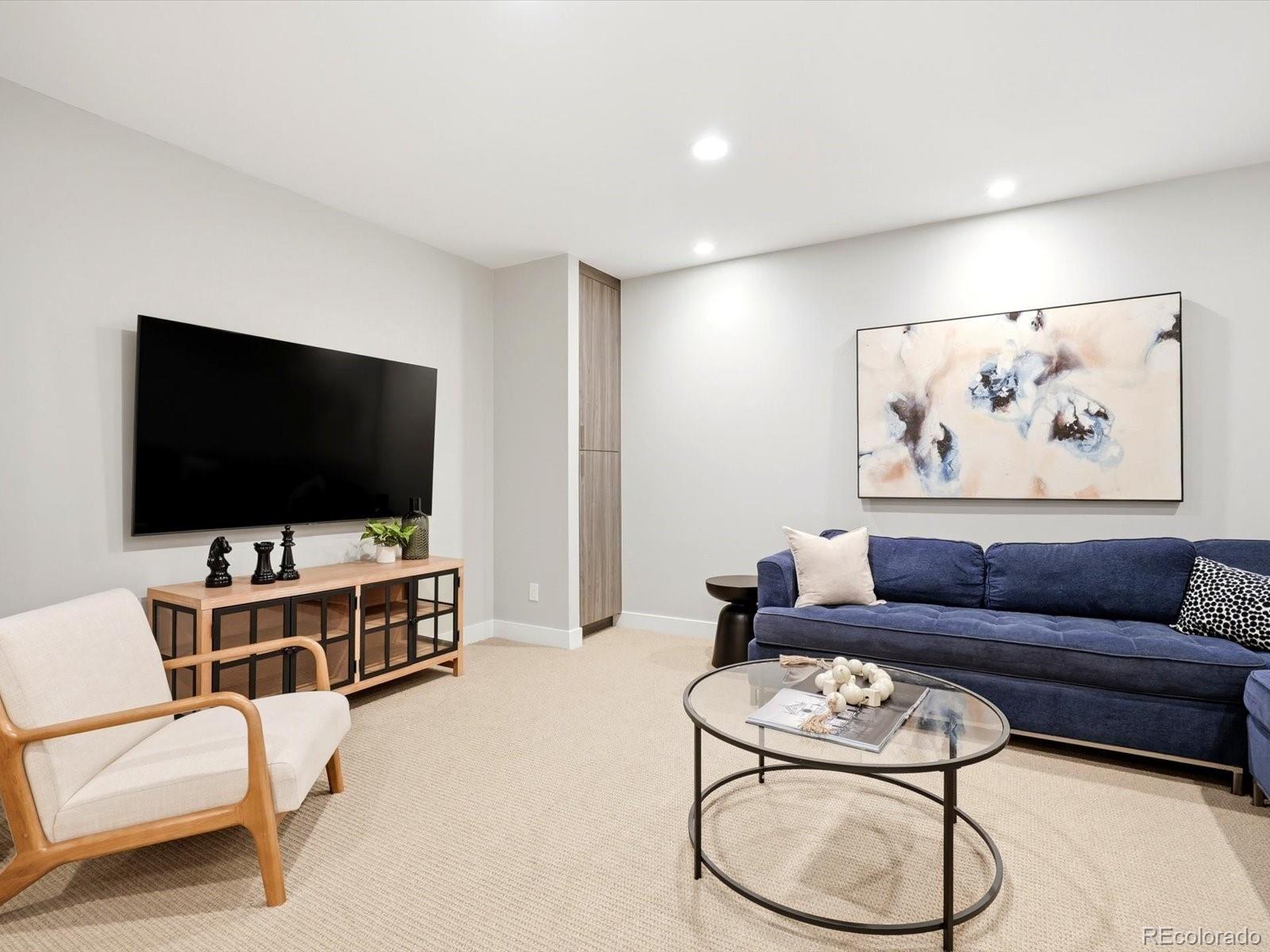61 N Magnolia Way