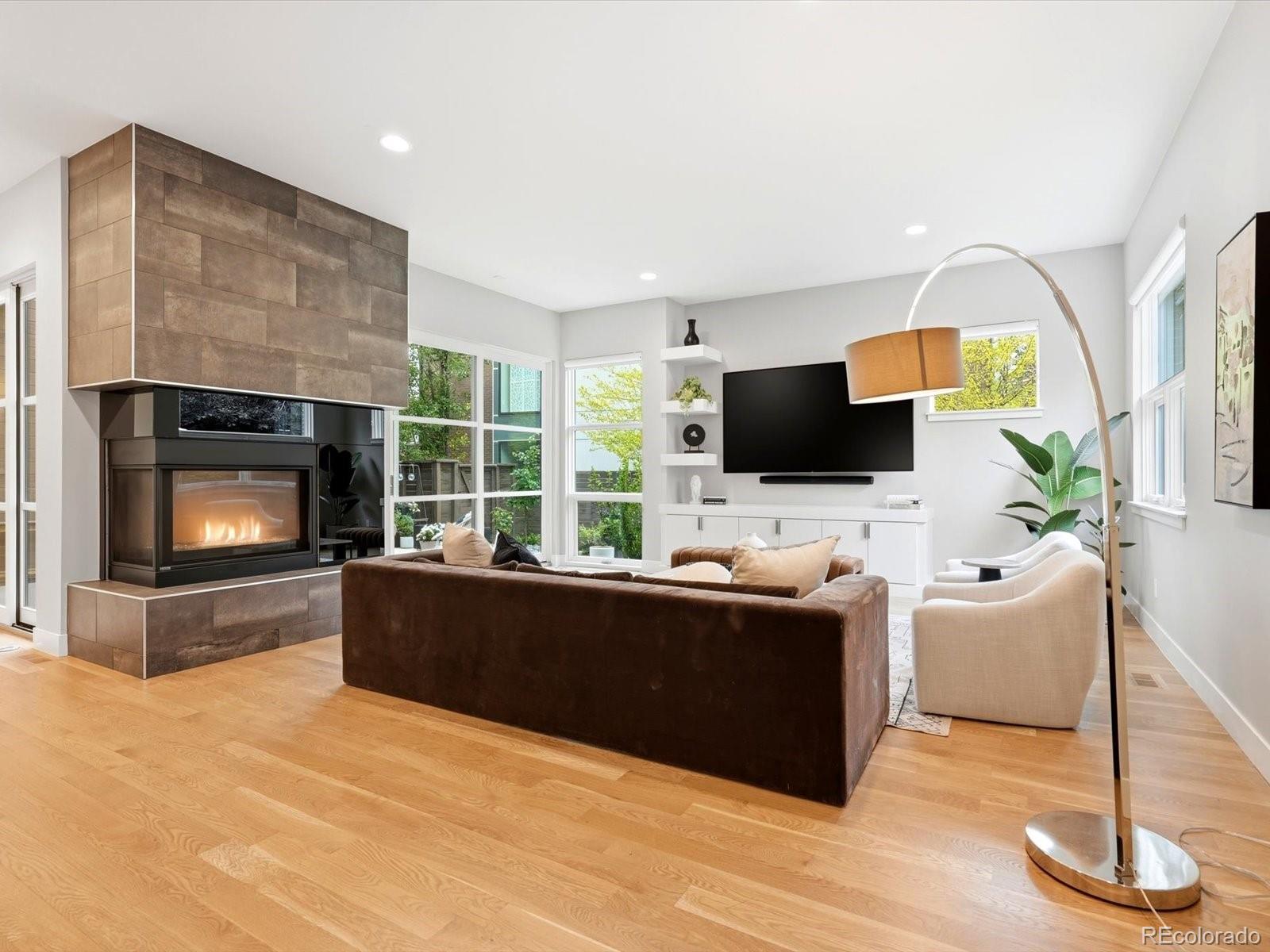 61 N Magnolia Way