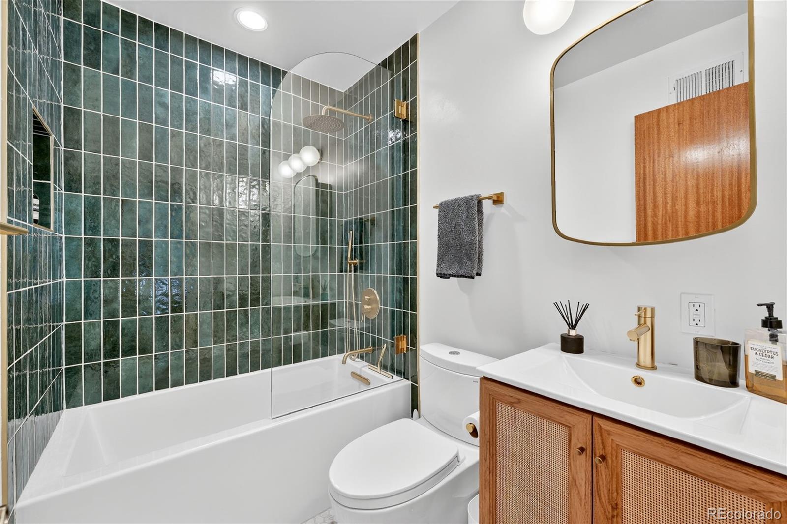 360 S Krameria Street