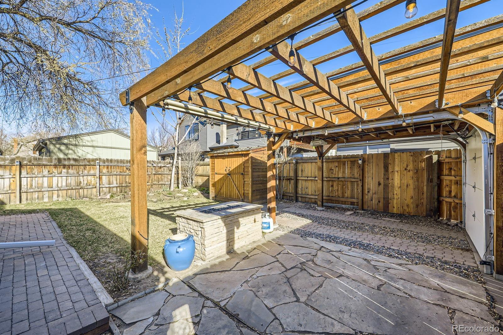2123 W 41st Avenue