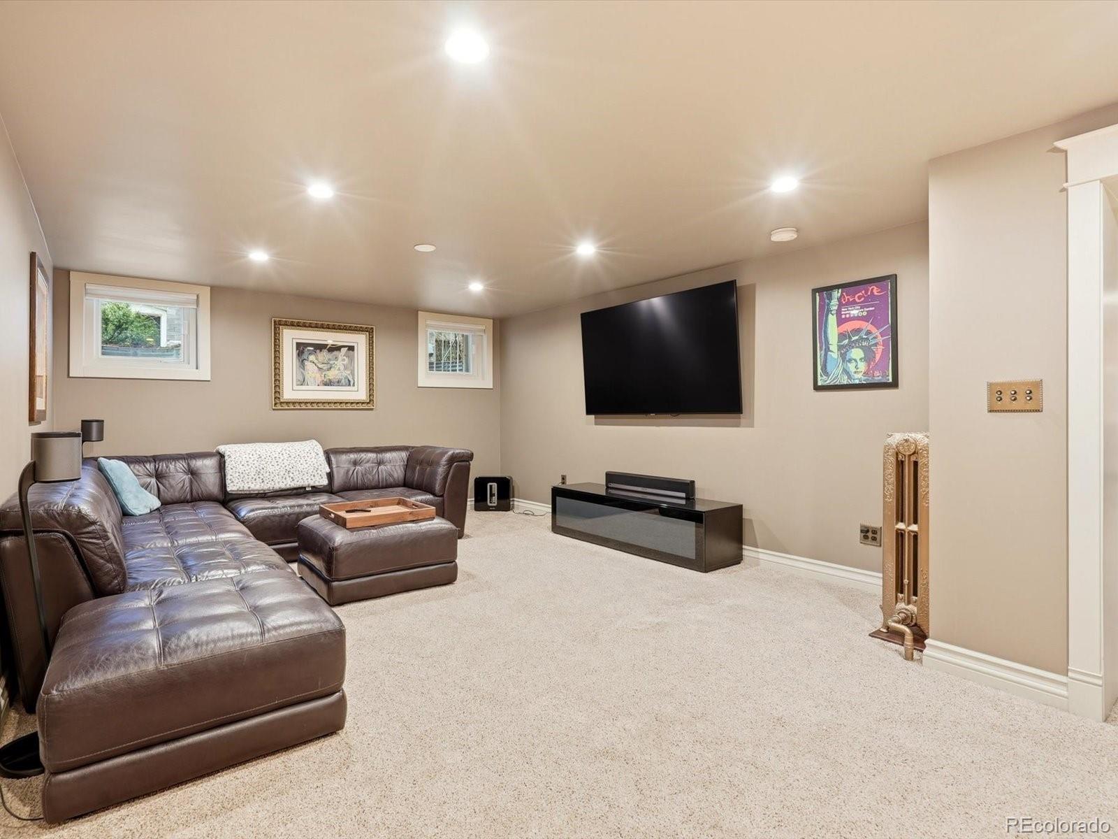 1121 N Humboldt Street