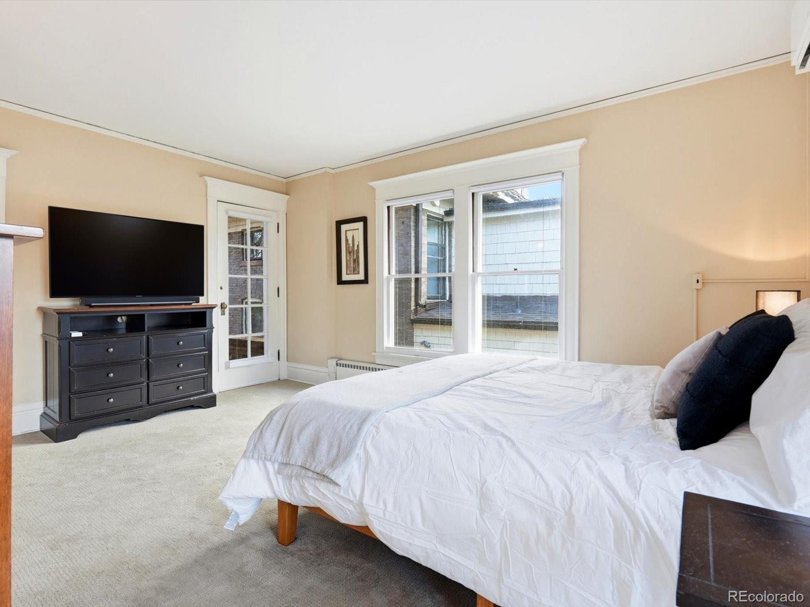 1121 N Humboldt Street