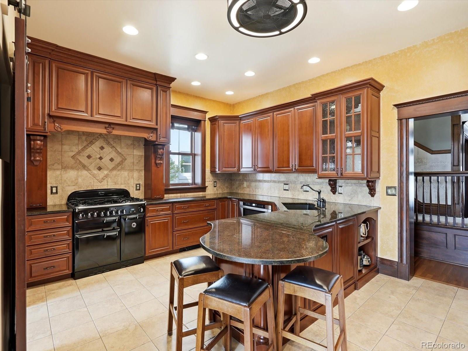 1121 N Humboldt Street