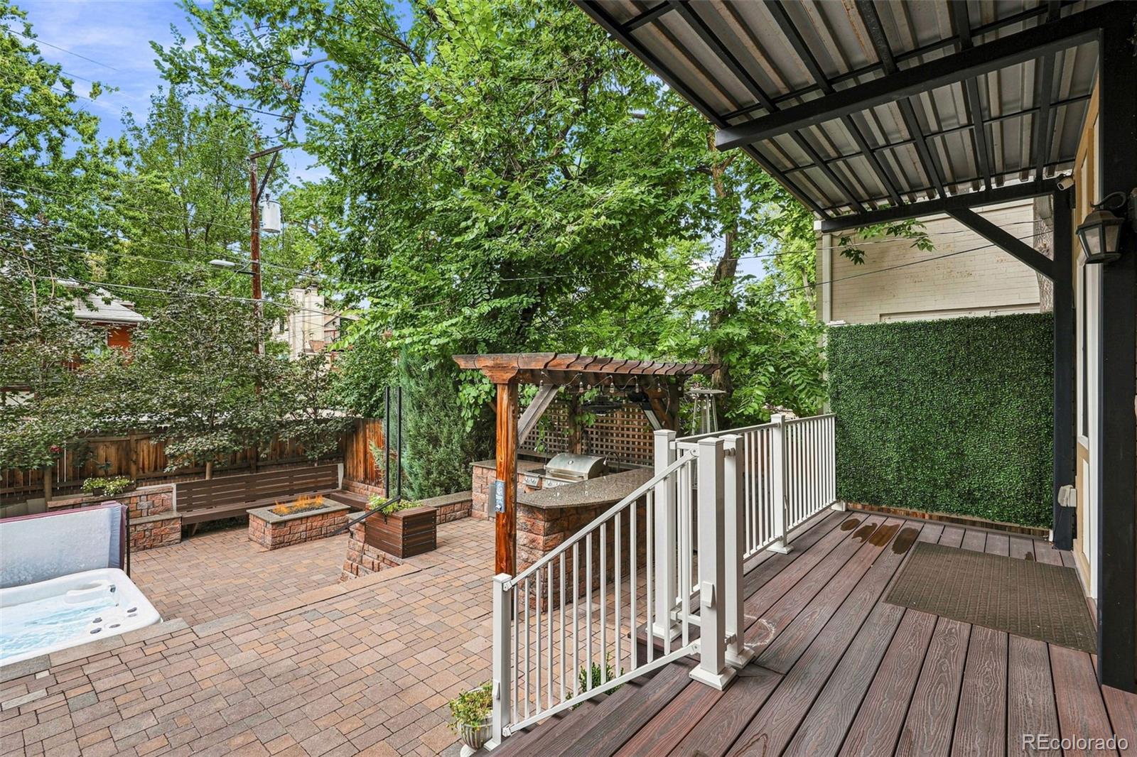 1121 N Humboldt Street