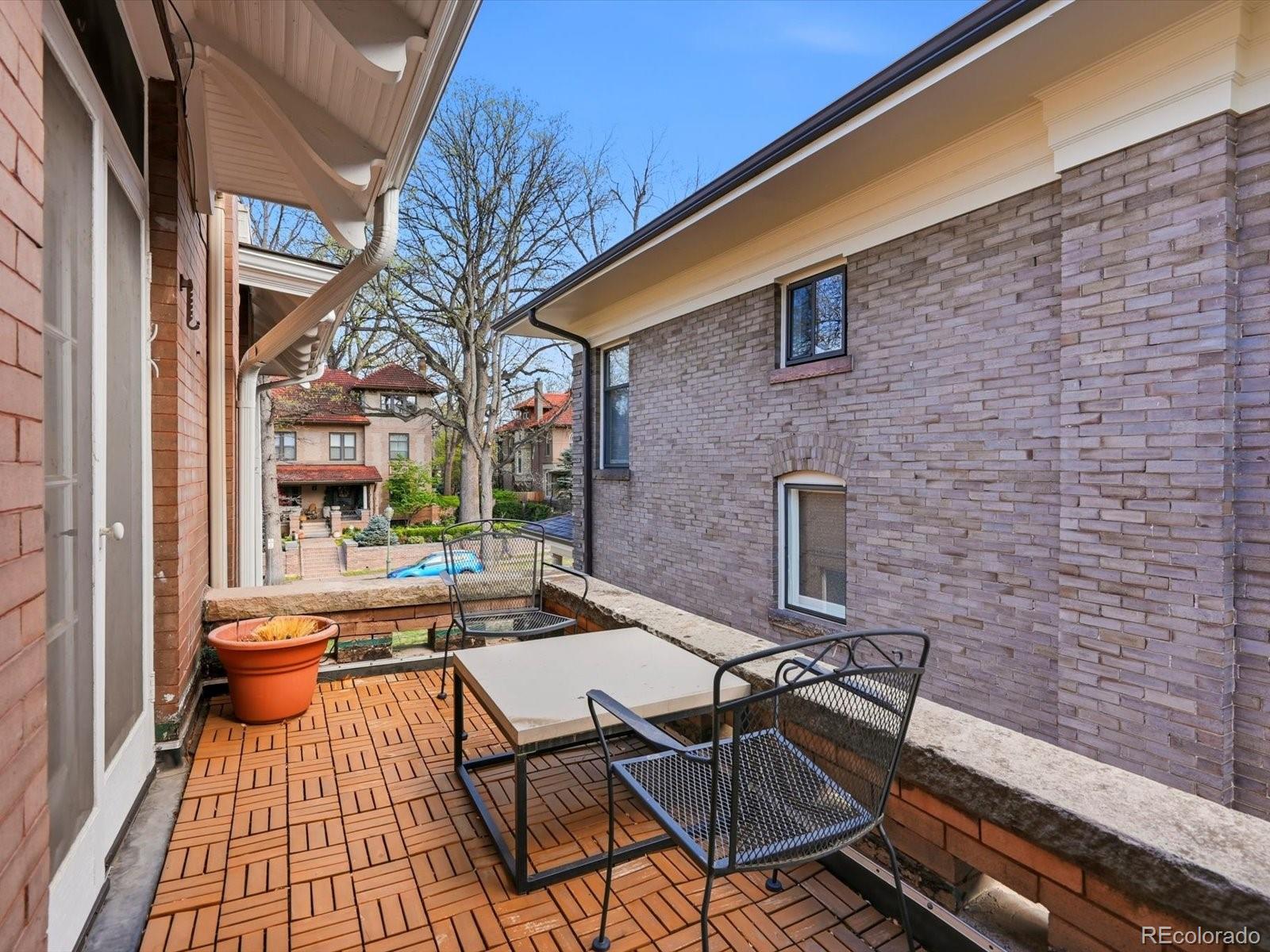 1121 N Humboldt Street