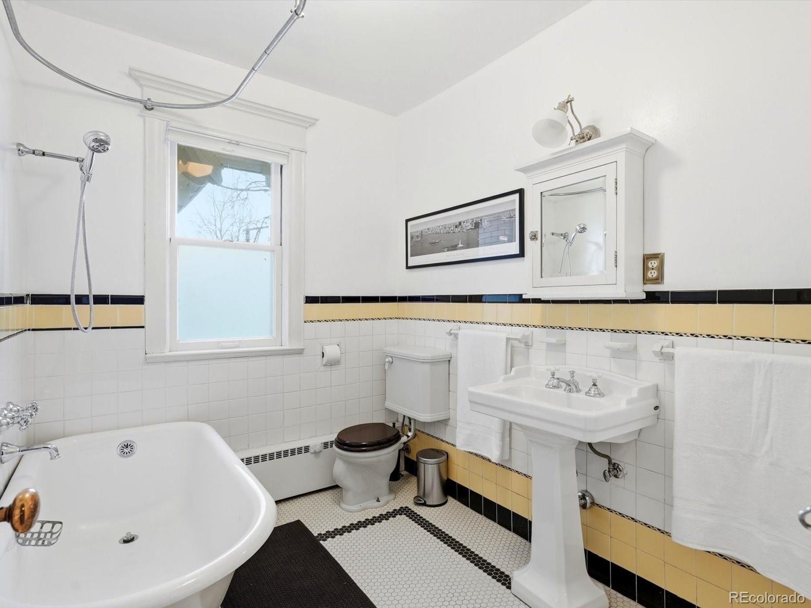 1121 N Humboldt Street