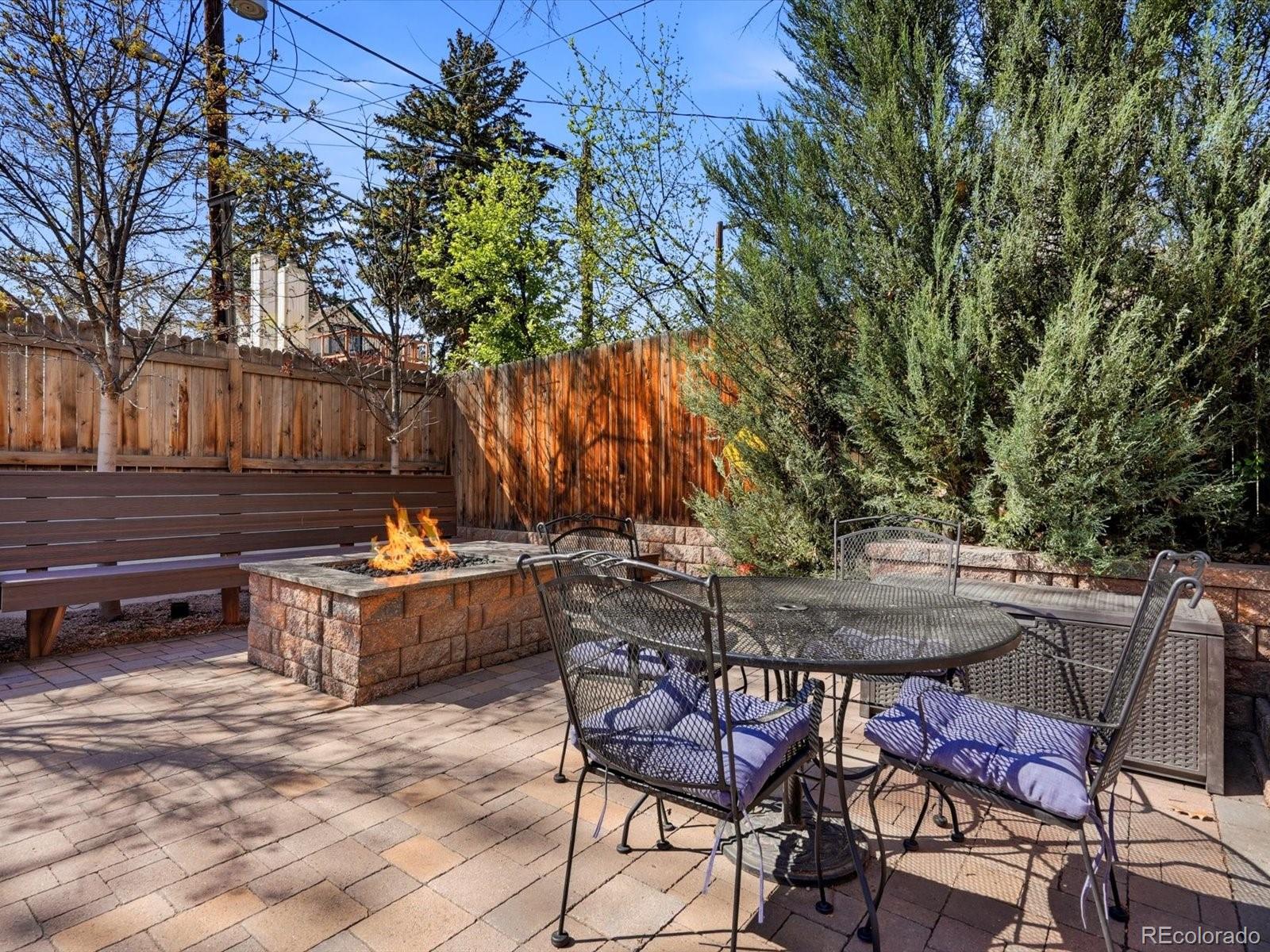 1121 N Humboldt Street