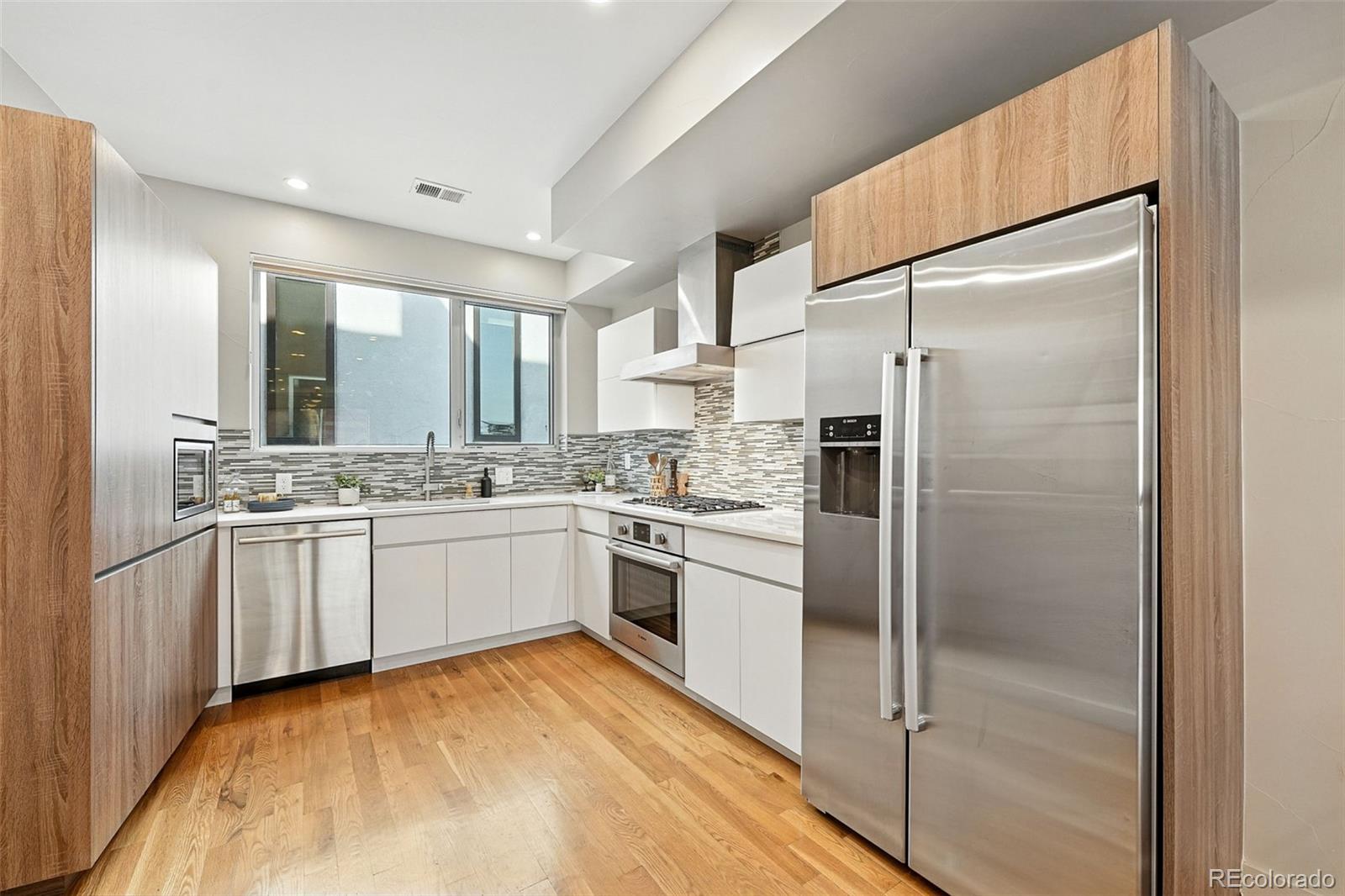 1505 W 36th Avenue