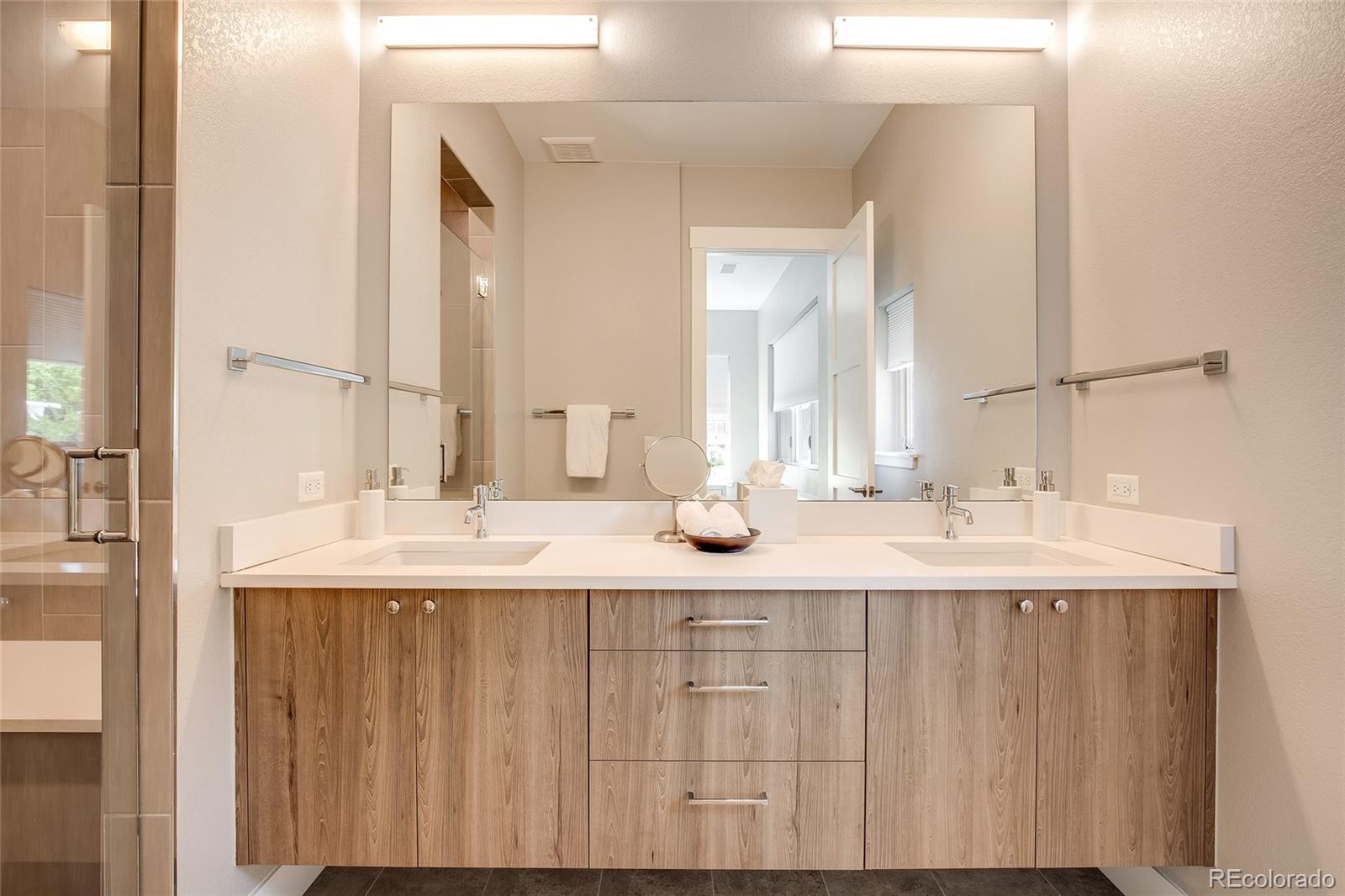4885 S Monaco Street Unit: 102