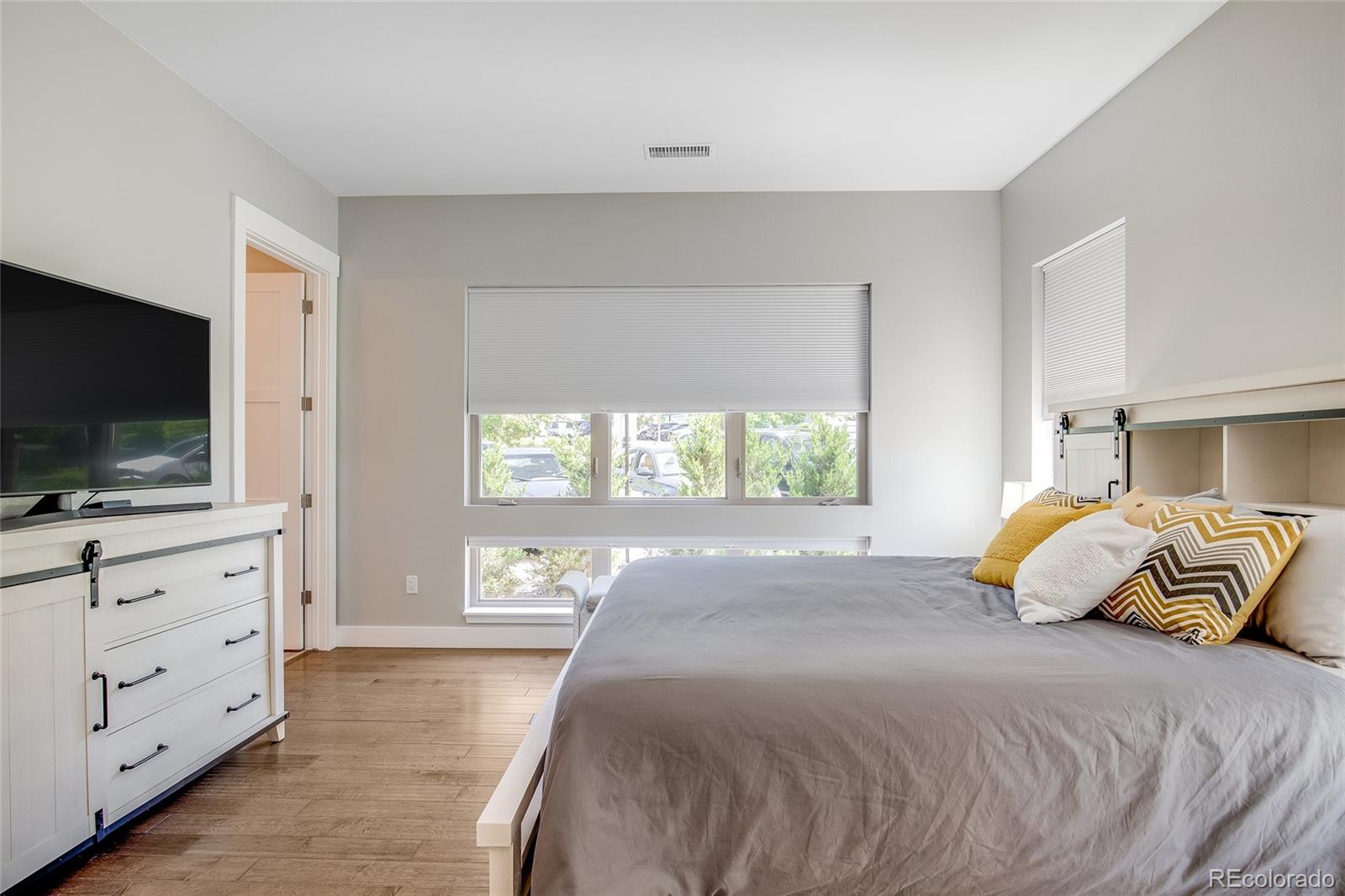 4885 S Monaco Street Unit: 102