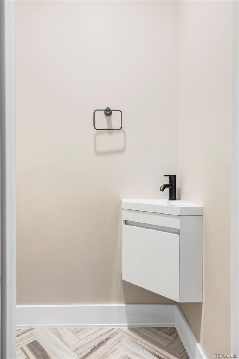 1234 N Downing Street