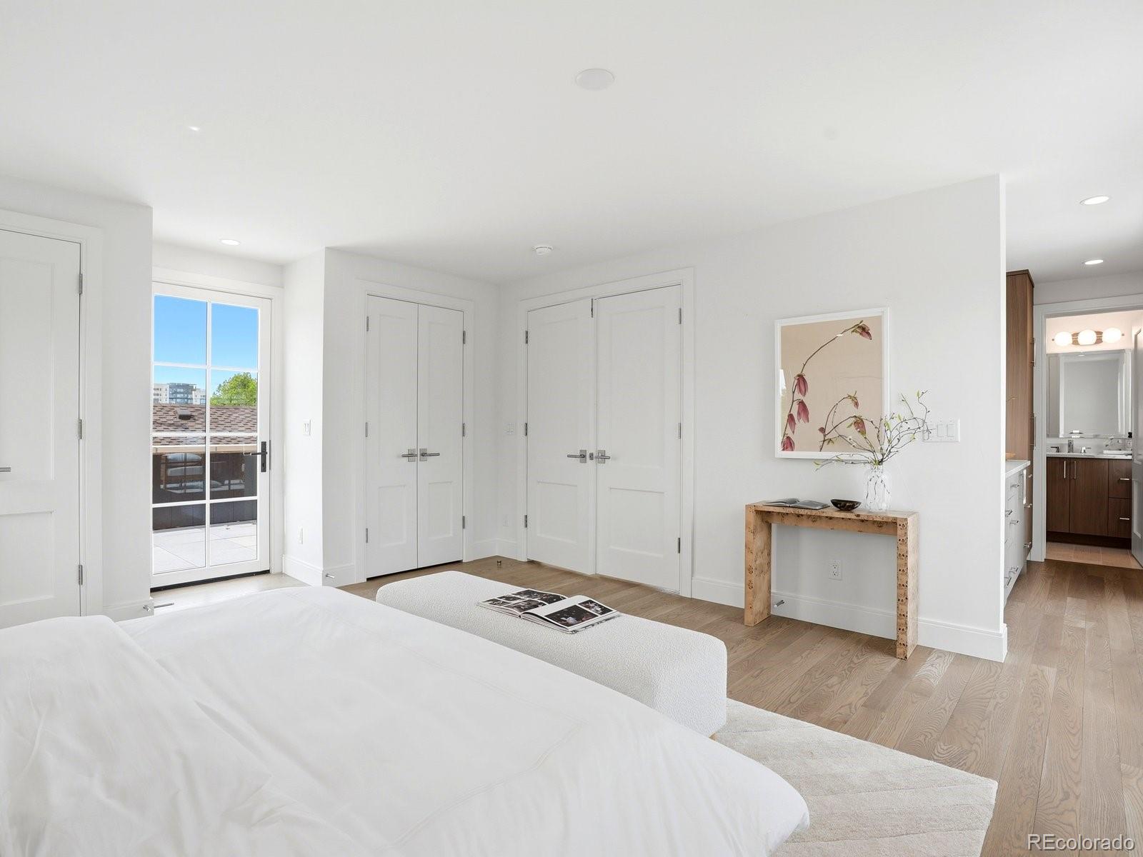 3330 E 4th Avenue