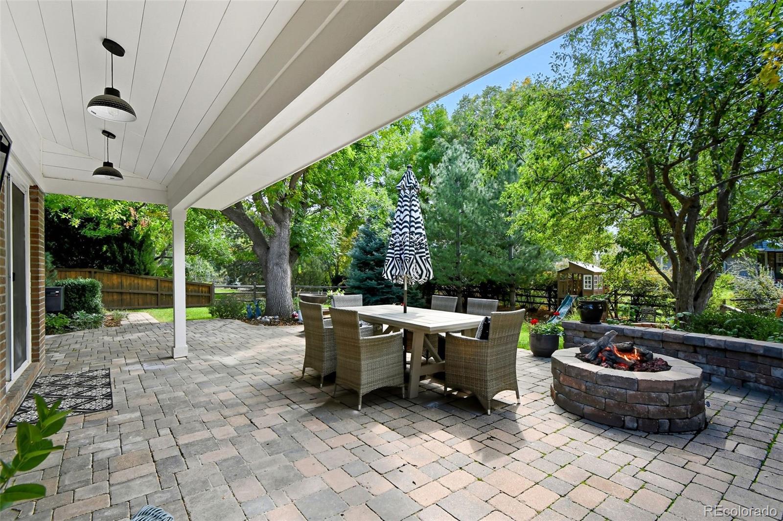 7026 S Magnolia Circle