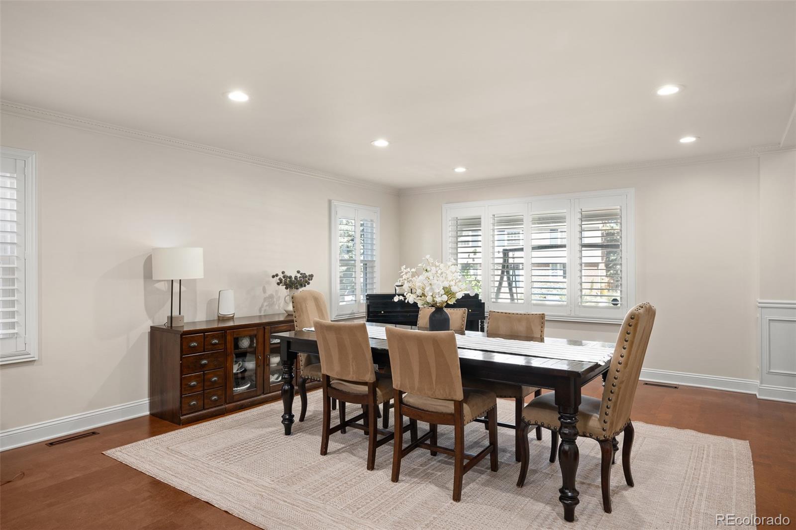 7026 S Magnolia Circle