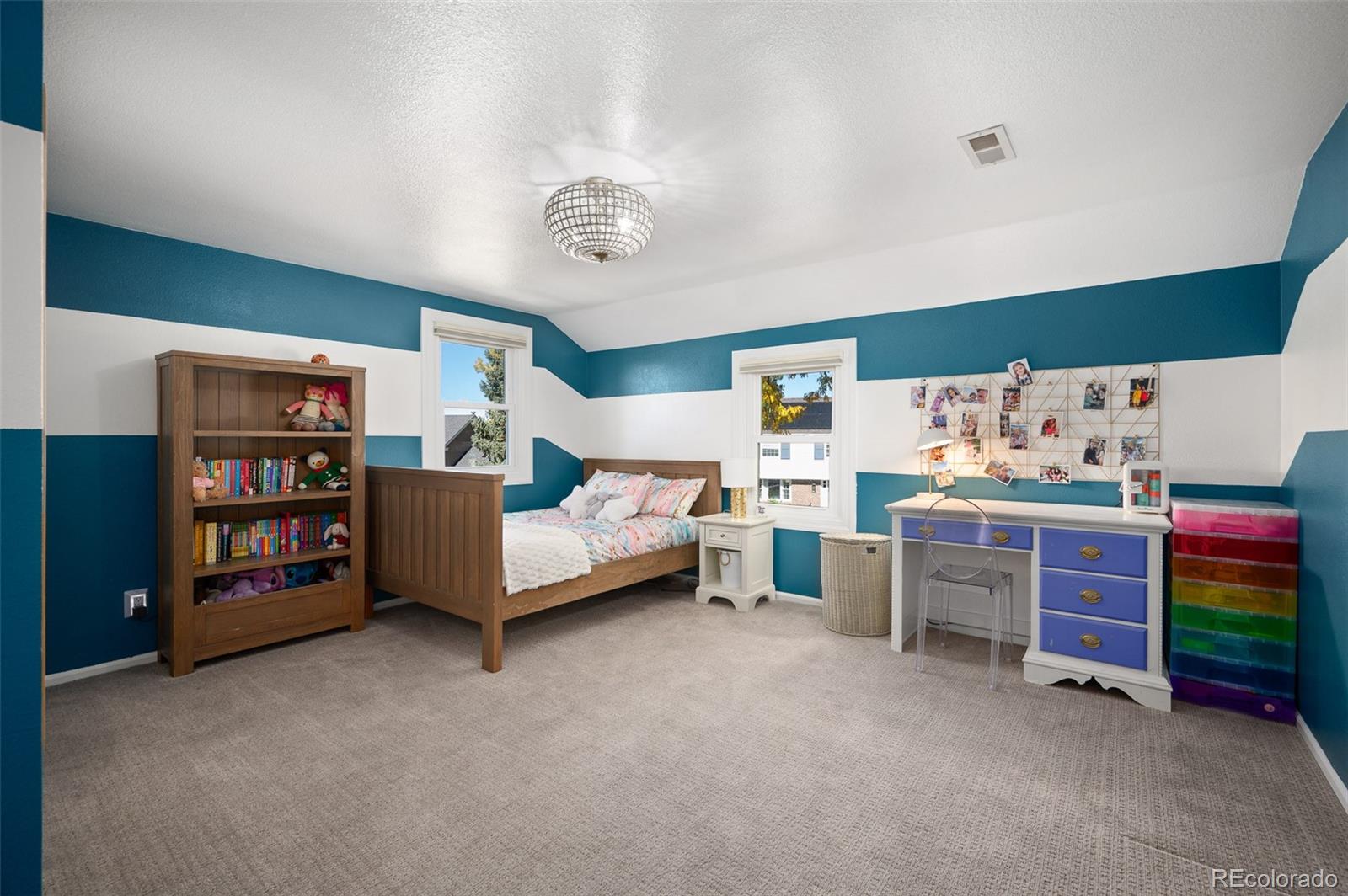 7026 S Magnolia Circle