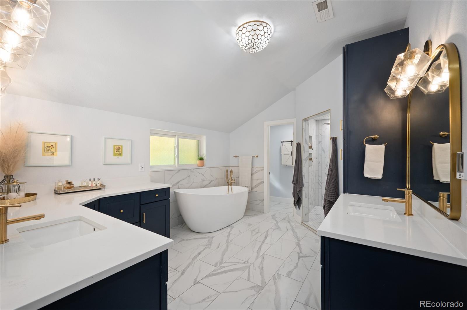 7026 S Magnolia Circle