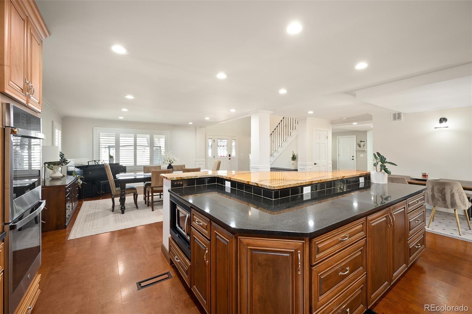 7026 S Magnolia Circle