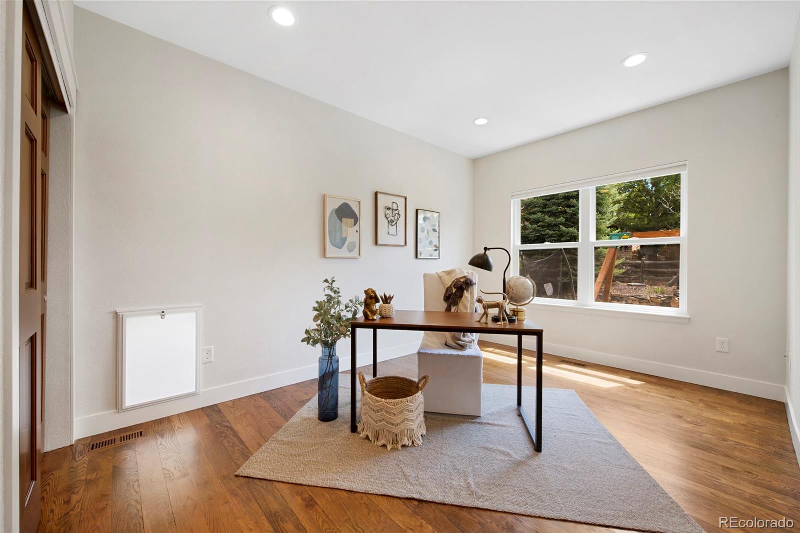 7446 S Curtice Court