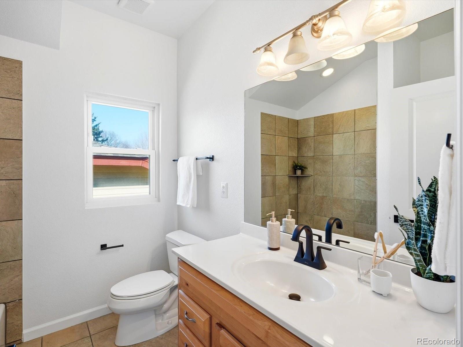 1433 S Gaylord Street