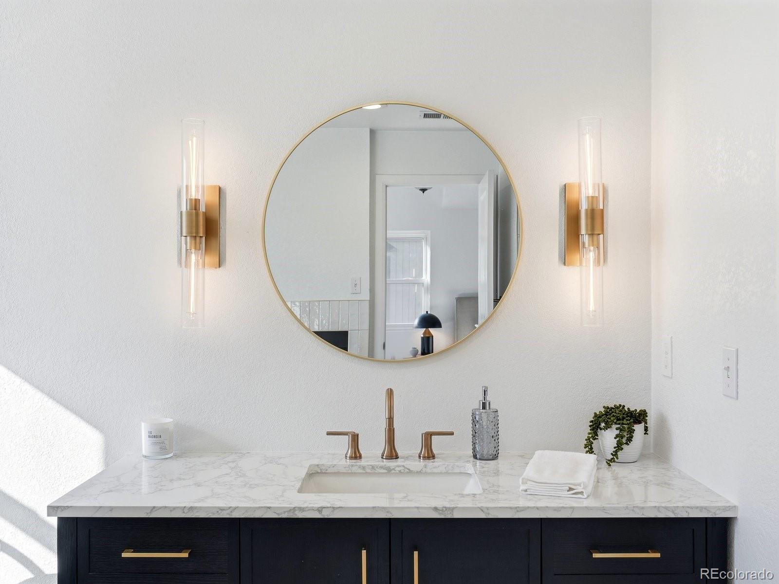 1433 S Gaylord Street