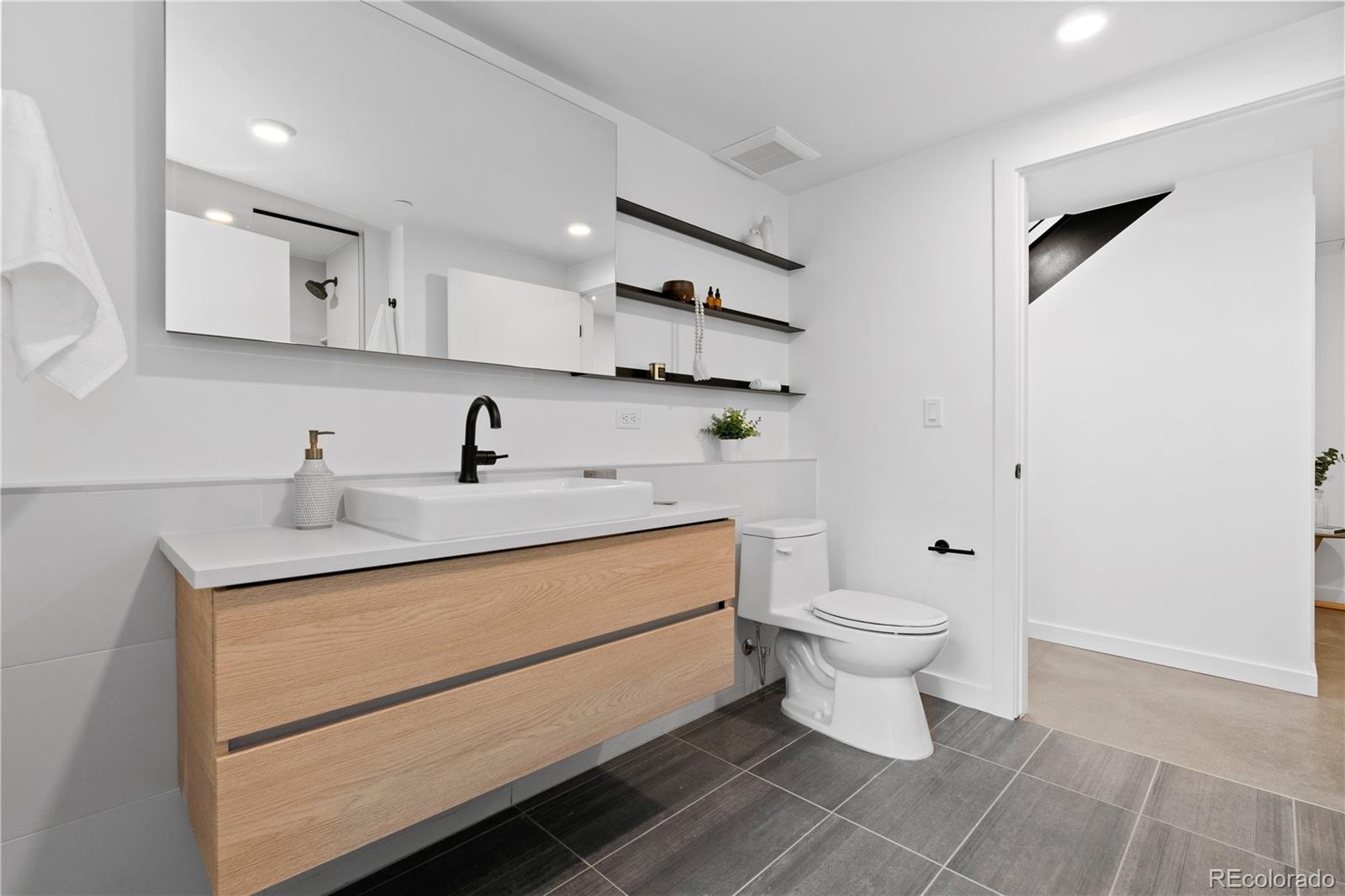 1601 Park Avenue Unit: 116