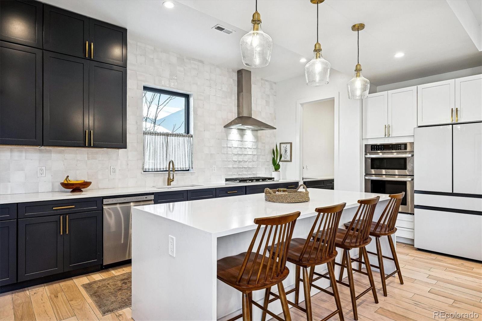 2645 W 39th Avenue