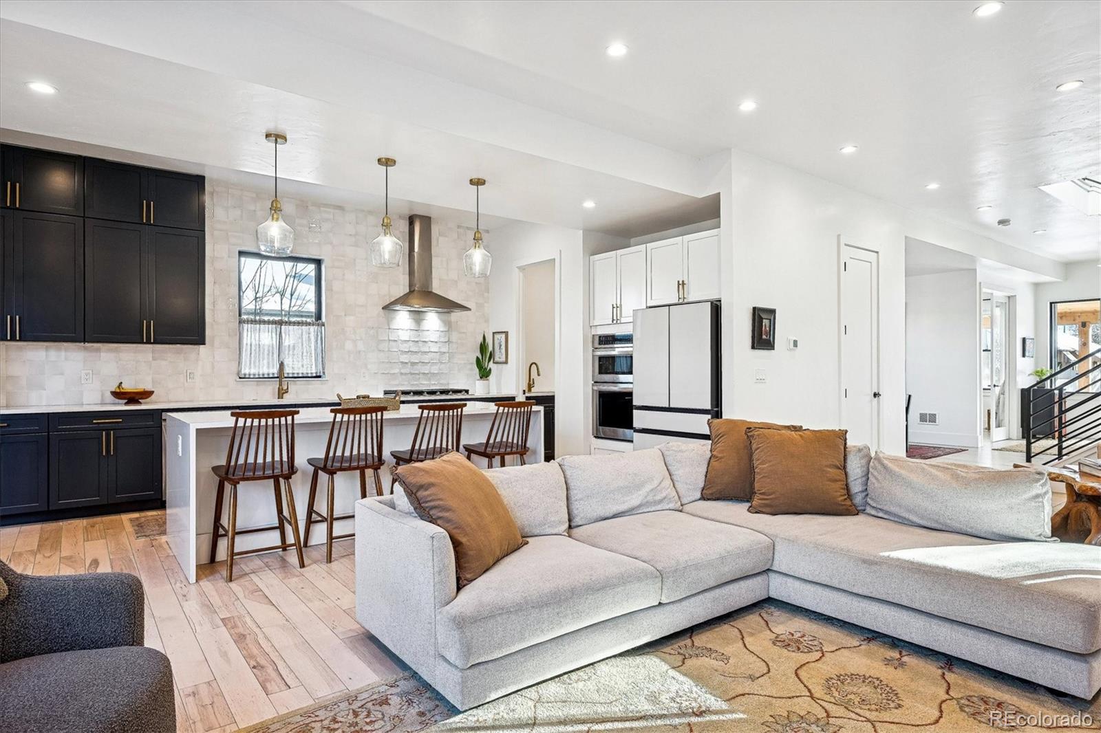 2645 W 39th Avenue