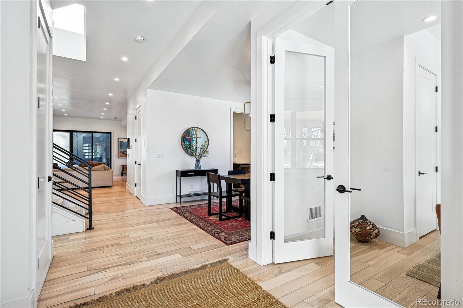 2645 W 39th Avenue