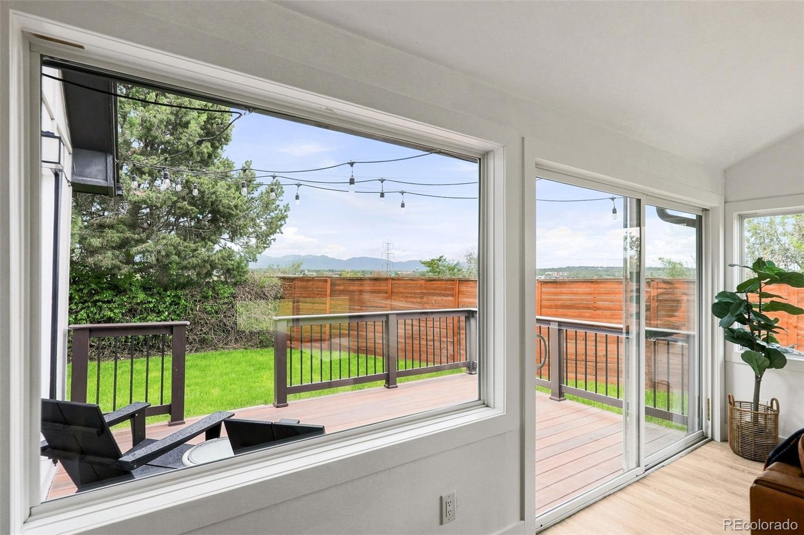 6095 W 49th Place