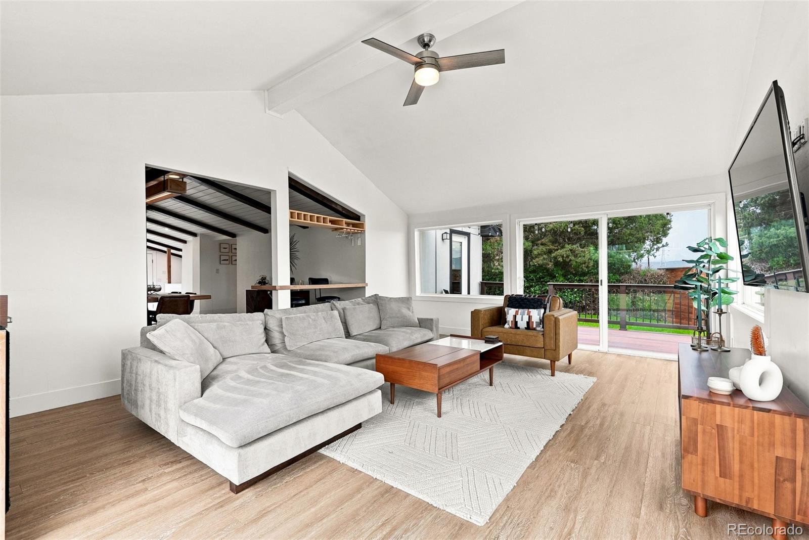 6095 W 49th Place