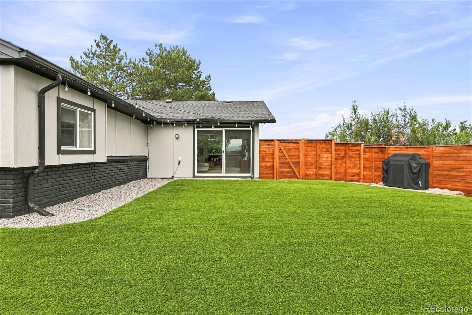 6095 W 49th Place