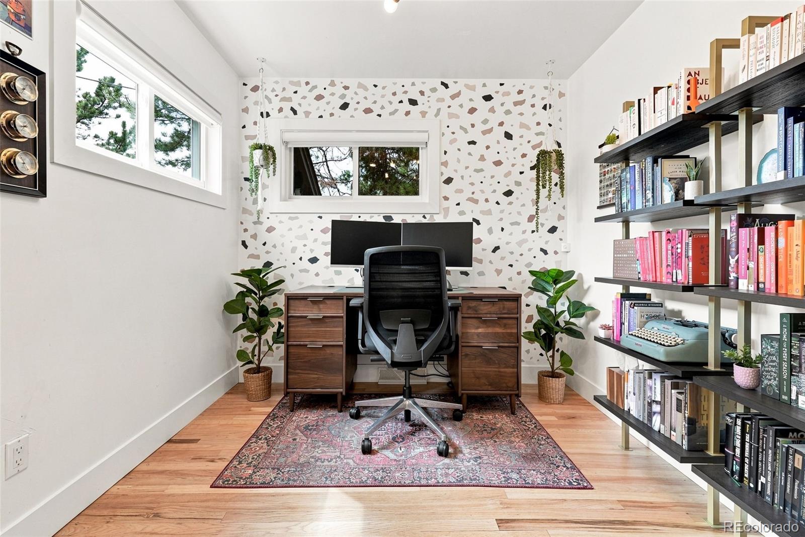 6095 W 49th Place