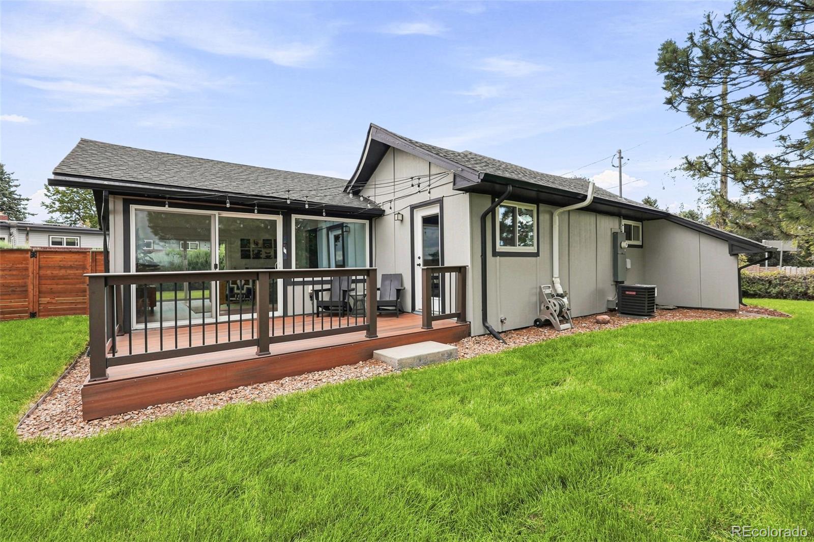6095 W 49th Place