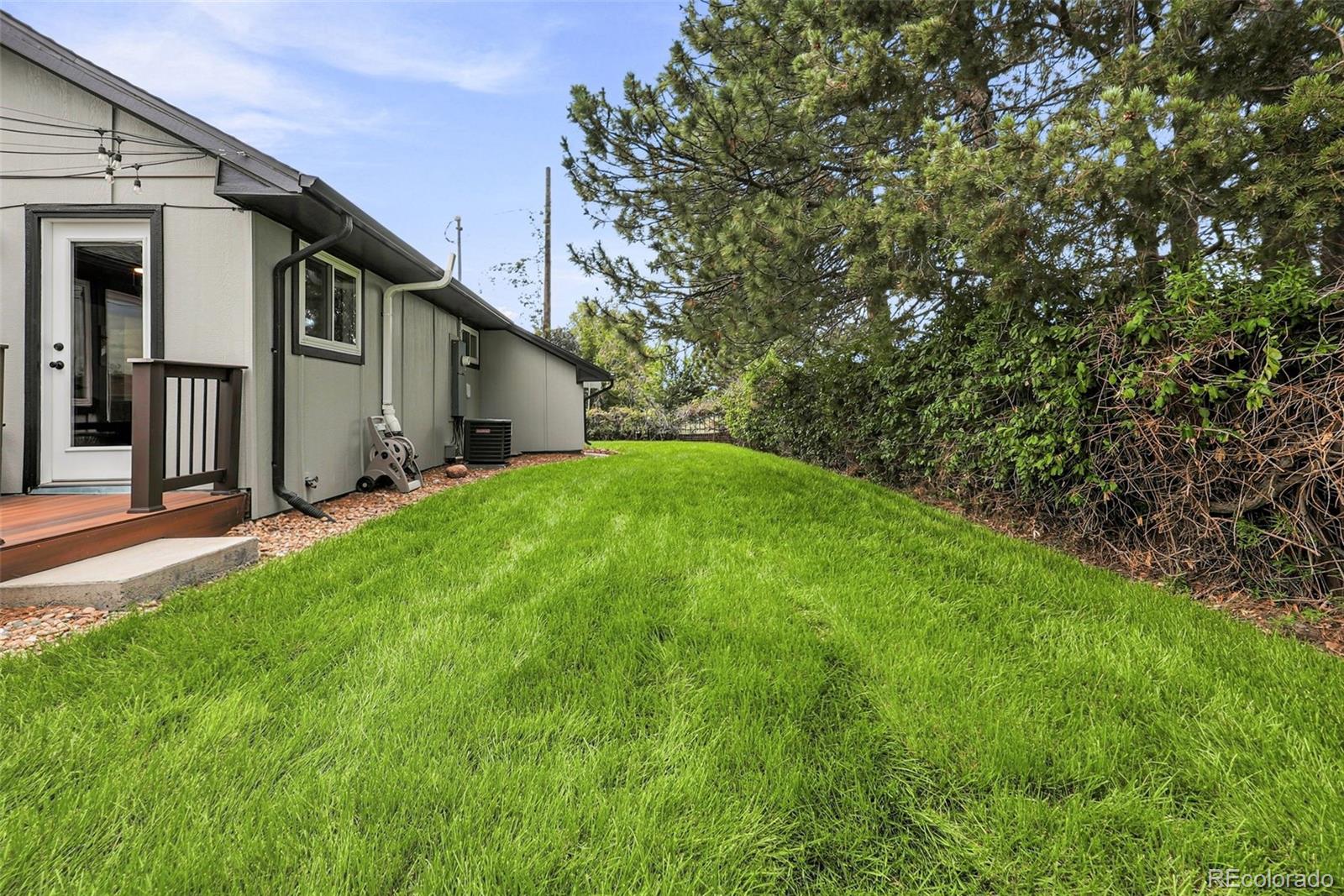6095 W 49th Place